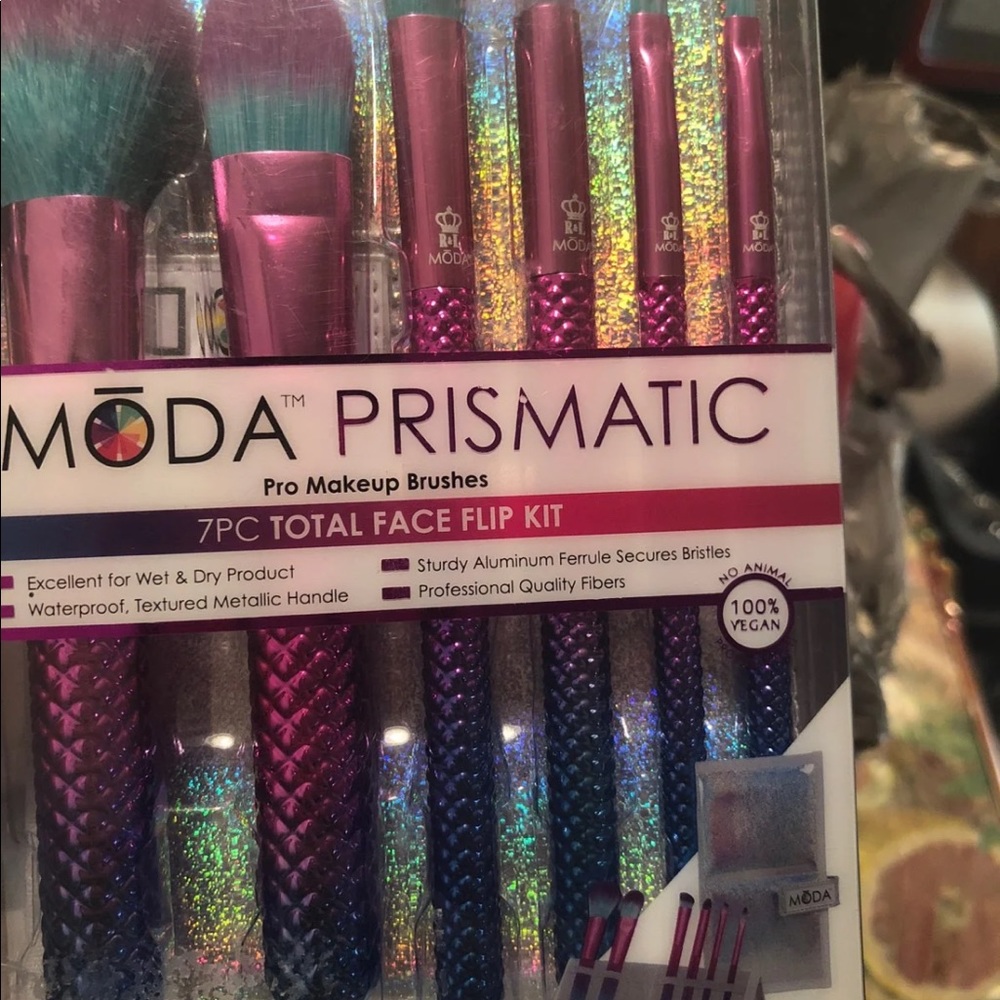moda brushes